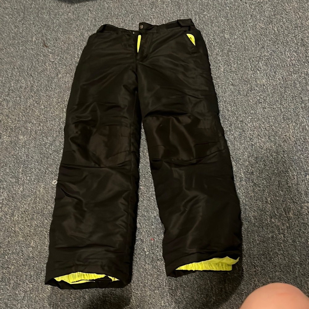 Well kept snow pants